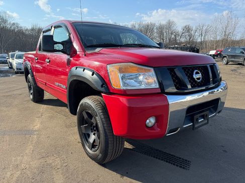 Used 2012 Nissan Titan SV image 7