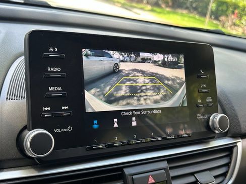 Used 2020 Honda Accord LX image 23