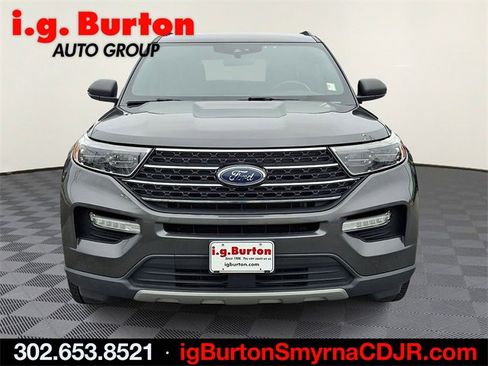 Used 2020 Ford Explorer XLT w/ Equipment Group 202A image 2