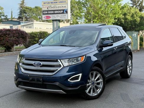 Used 2017 Ford Edge Titanium w/ Equipment Group 302A AWD/4WD image 3