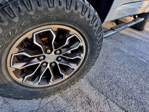 Used 2018 Chevrolet Colorado ZR2 AWD/4WD image 9