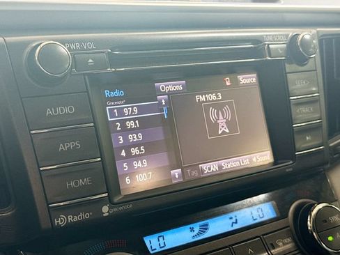 Used 2015 Toyota RAV4 XLE FWD image 15