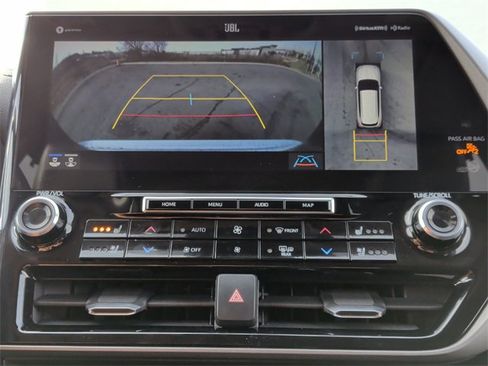 Used 2020 Toyota Highlander Limited image 20