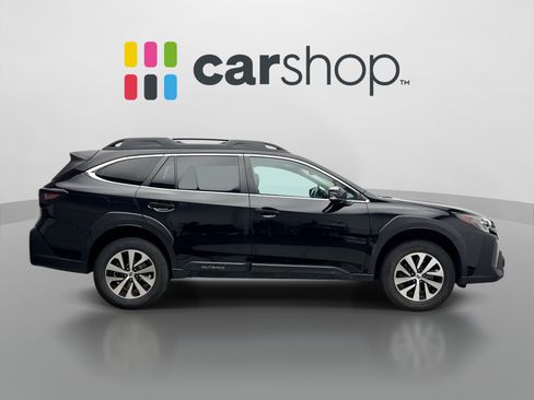 Used 2024 Subaru Outback Premium AWD/4WD image 6