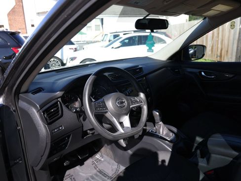 Used 2018 Nissan Rogue S AWD/4WD image 14