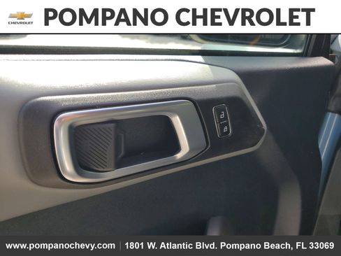 Used 2023 Ford Bronco Badlands image 16