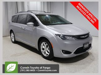 Used 2017 Chrysler Pacifica Touring-L w/ Tire & Wheel Group FWD 360° Tour