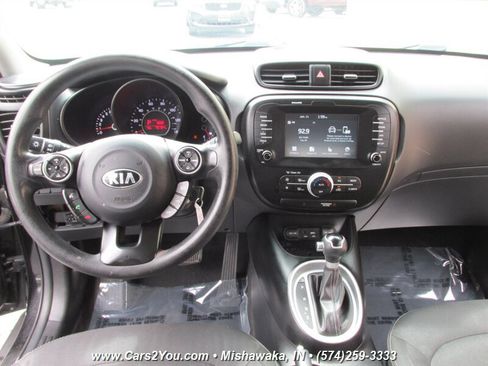 Used 2019 Kia Soul + FWD image 16