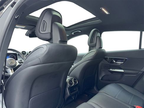 Used 2024 Mercedes-Benz GLC 300 GLC 300 Coupe NAV,CAM,PANO,HTD image 34