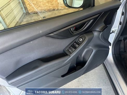 Used 2020 Subaru Crosstrek 2.0i Premium AWD/4WD image 11
