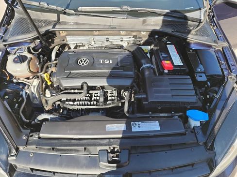 Used 2015 Volkswagen Golf 4-Door FWD image 38