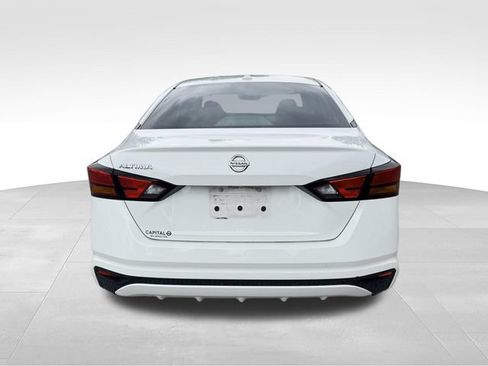 Used 2019 Nissan Altima 2.5 S FWD image 6