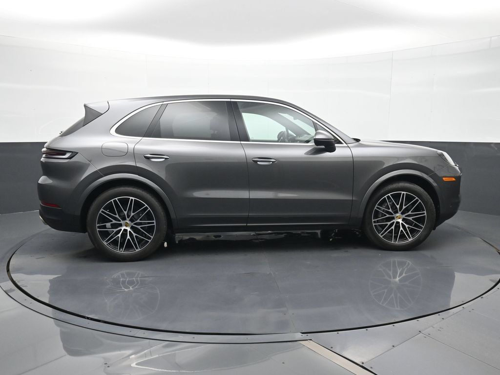 Certified 2024 Porsche Cayenne AWD/4WD image 23