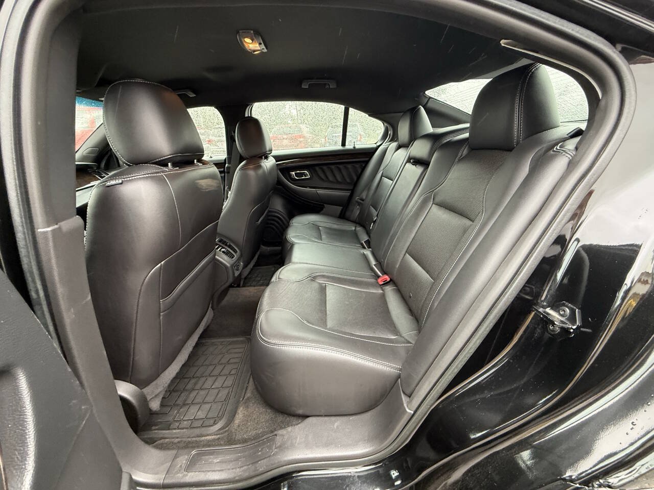 Used 2015 Ford Taurus Limited FWD image 19