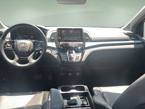 Used 2023 Honda Odyssey Touring image 9