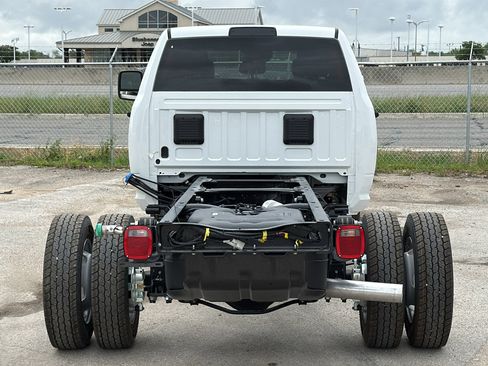 New 2026 RAM 5500 Tradesman w/ Chrome Appearance Group image 4