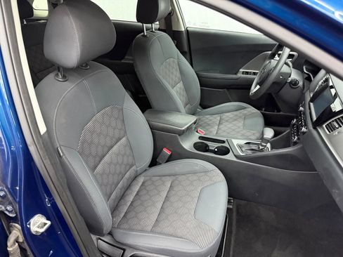 Used 2018 Kia Niro LX image 6