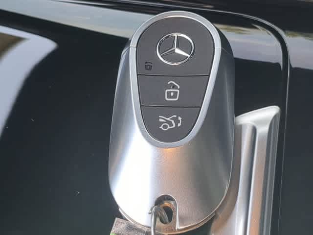 Certified 2025 Mercedes-Benz GLC 300 image 35