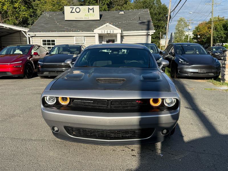 Used 2017 Dodge Challenger R/T w/ Sound Group RWD image 9