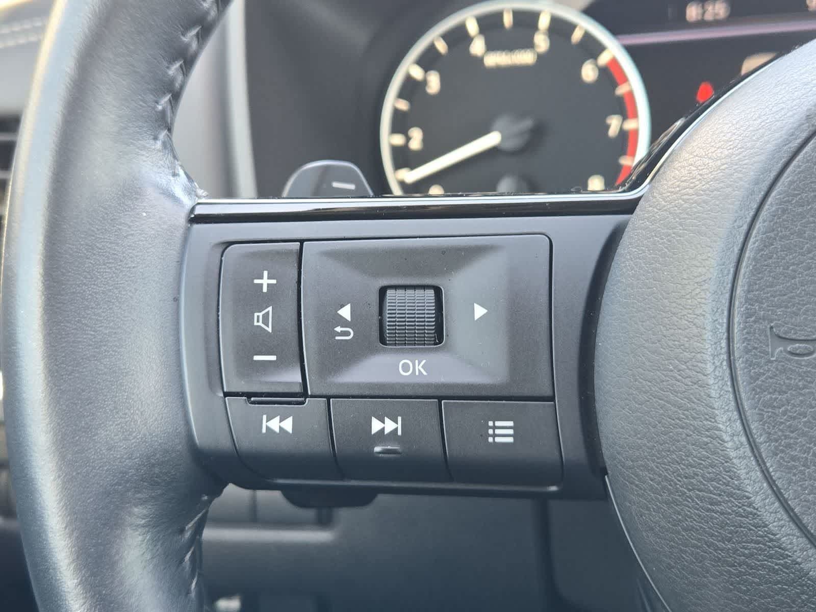 Used 2023 Nissan Rogue SL w/ SL Premium Package FWD image 24