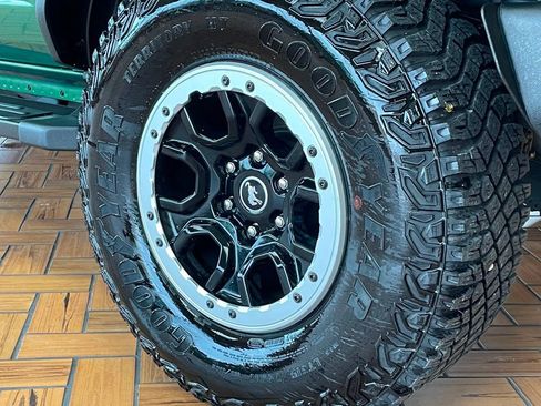 Used 2023 Ford Bronco Big Bend w/ Sasquatch Package AWD/4WD image 9