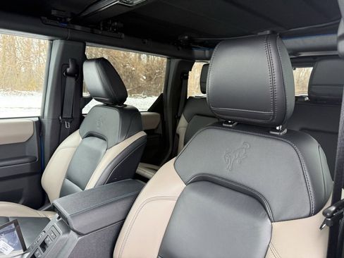 Used 2024 Ford Bronco Wildtrak image 18