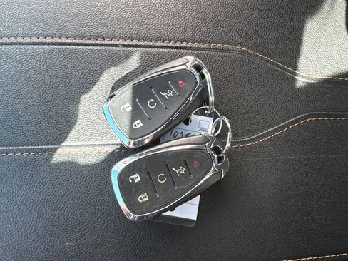 Used 2020 Chevrolet Traverse LT w/ LPO, Floor Liner Package AWD/4WD image 51