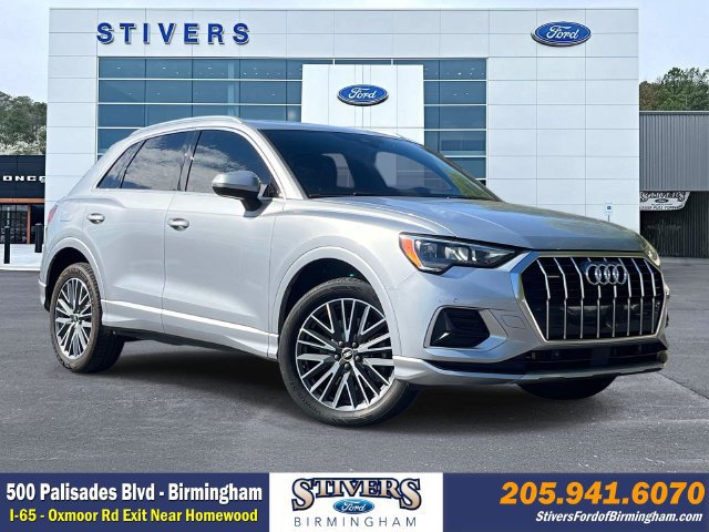 Used 2022 Audi Q3 2.0T Premium w/ Convenience Package AWD/4WD image 1