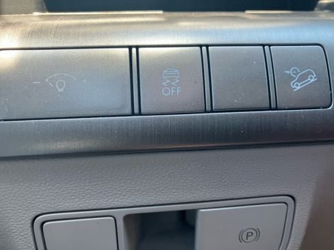 Used 2025 Hyundai Kona SEL FWD image 12