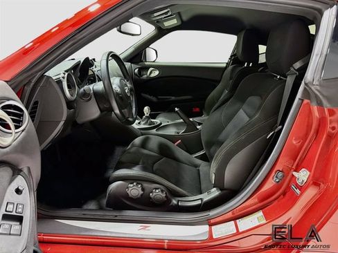 Used 2013 Nissan 370Z Coupe RWD image 21