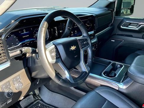 Used 2024 Chevrolet Silverado 2500 LTZ w/ LTZ Plus Package image 18