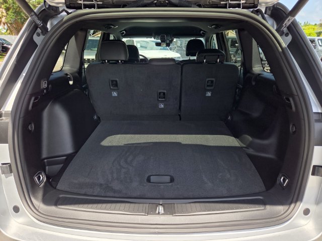 New 2026 Jeep Grand Cherokee Altitude RWD image 15