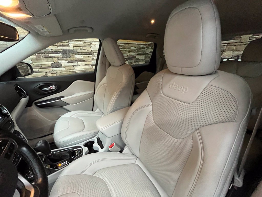 Used 2020 Jeep Cherokee Limited AWD/4WD image 20