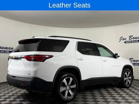 Used 2023 Chevrolet Traverse LT w/ LT Premium Package AWD/4WD image 7
