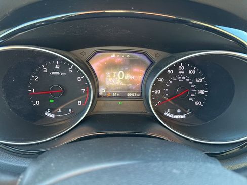 Used 2015 Kia Sedona EX w/ EX Premium Package image 34