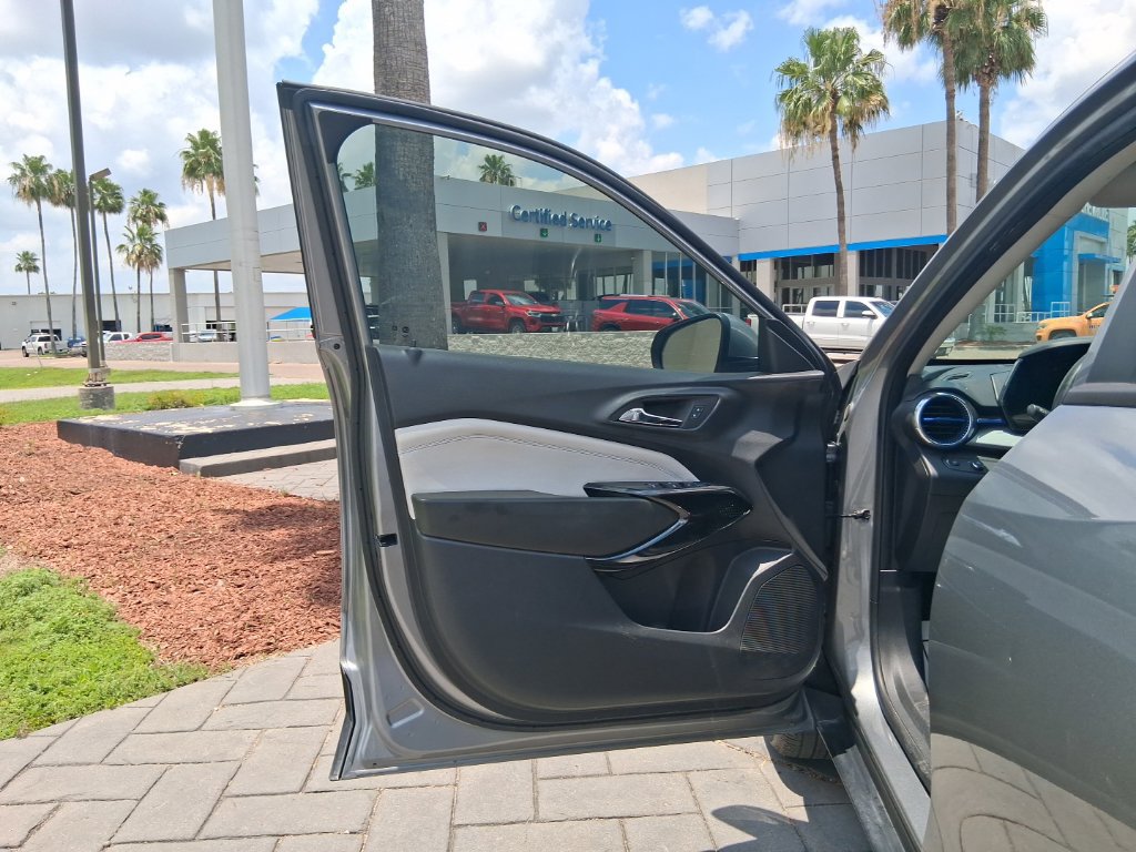 Used 2024 Chevrolet Trax LT w/ LT Convenience Package FWD image 13