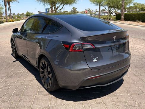 Used 2023 Tesla Model Y Performance AWD/4WD image 5