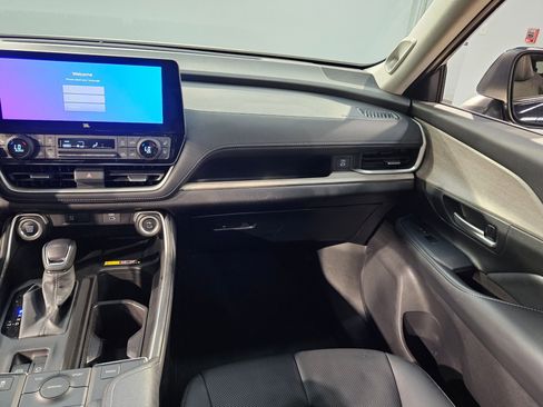 Certified 2025 Toyota Grand Highlander FWD image 11