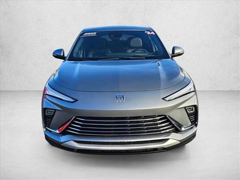 Certified 2024 Buick Envista Preferred w/ Convenience I Package image 2