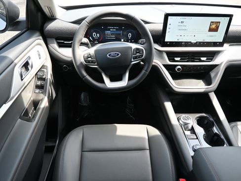 New 2026 Ford Explorer Active RWD image 20