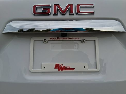 Used 2022 GMC Terrain SLE w/ Driver Convenience Package AWD/4WD image 18