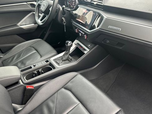Used 2025 Audi Q3 2.0T Premium image 16