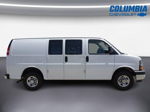 Used 2024 Chevrolet Express 2500 w/ Driver Convenience Package RWD image 2