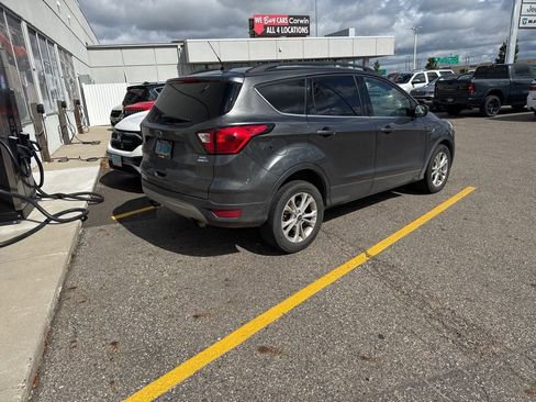 Used 2019 Ford Escape SEL image 4