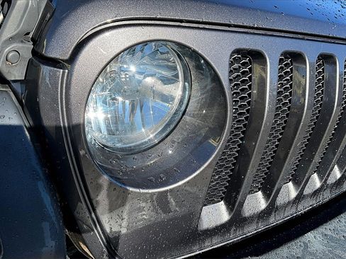 Used 2019 Jeep Wrangler Sport image 28