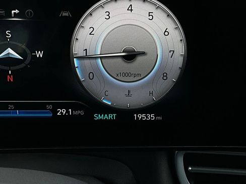 Used 2025 Hyundai Elantra SEL image 41