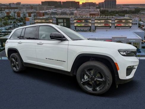 New 2025 Jeep Grand Cherokee Limited w/ Black Appearance Package image 1
