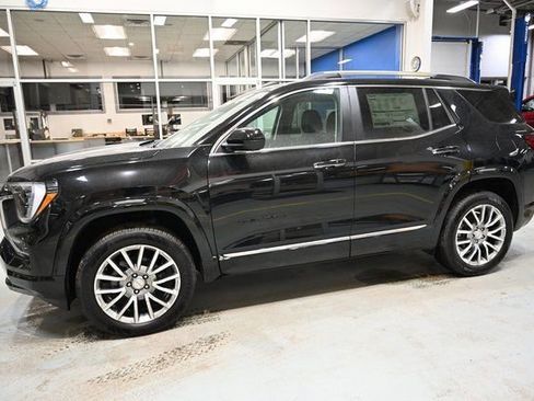 New 2026 GMC Terrain Denali w/ LPO, Black Badging Package image 7