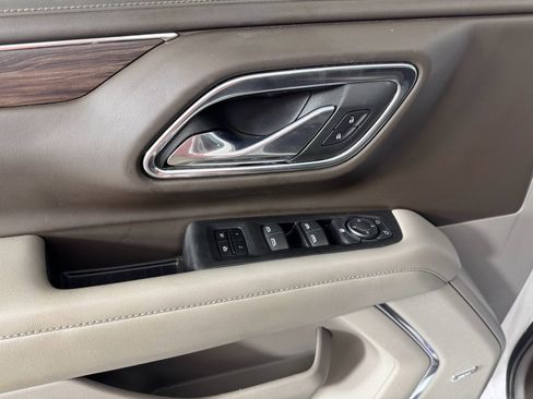 Used 2023 Chevrolet Suburban LT image 14