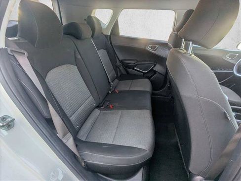 Used 2021 Kia Soul S image 18